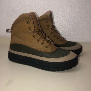 Nike Woodside 2 High Boot
